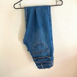 34 x 32 lee women’s blue jeans.